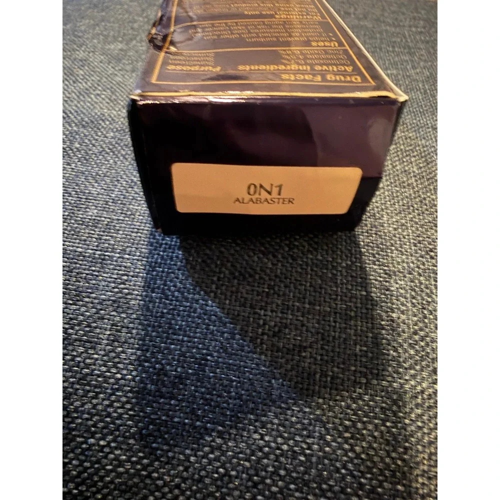 Estée Lauder Futurist SkinTint Serum Foundation SPF 20 - 0N1 Alabaster - 1 fl oz